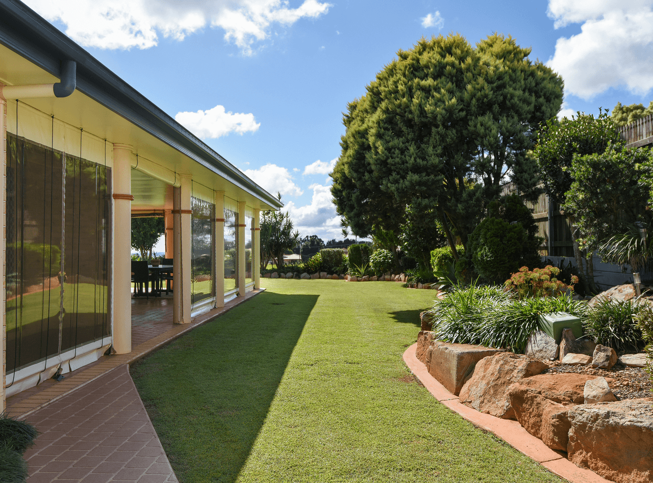 7 Parsley Drive, MIDDLE RIDGE, QLD 4350