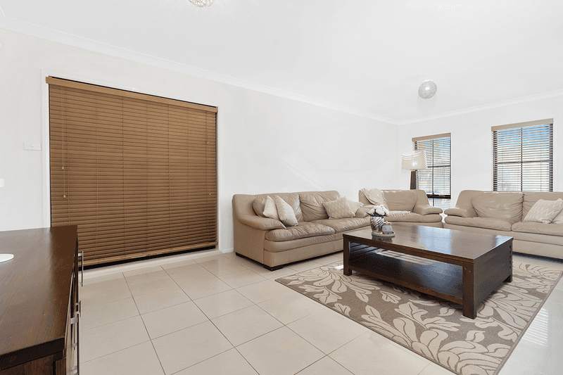 14 Cascades Close, West Hoxton, NSW 2171