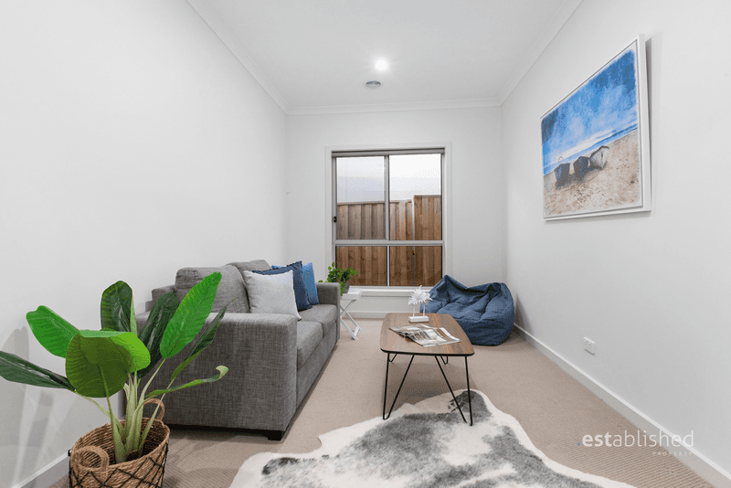 9 Egmont Street, POINT COOK, VIC 3030