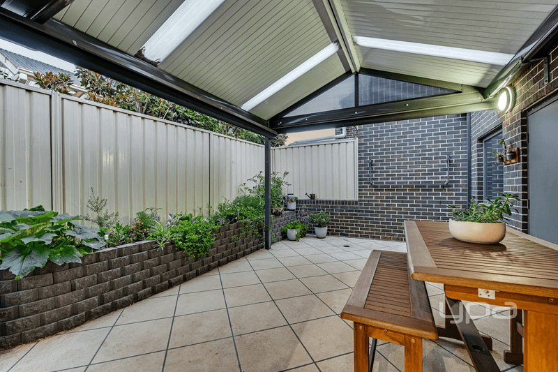 2 Harricks Crescent, Westmeadows, VIC 3049