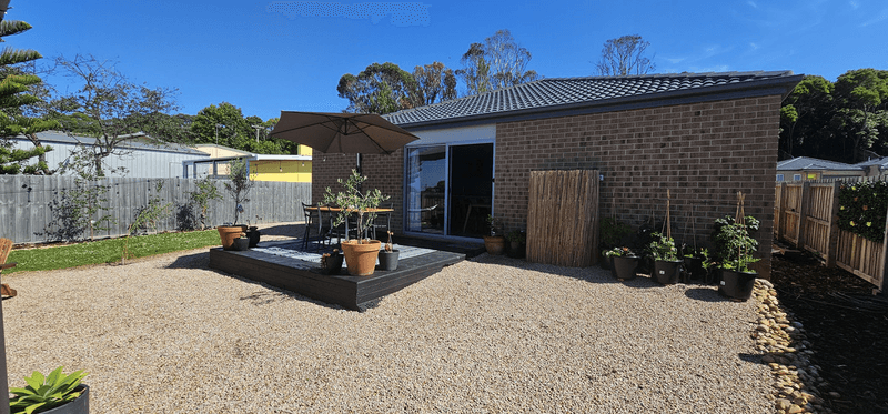 18 Golf Links Road, LAKES ENTRANCE, VIC 3909