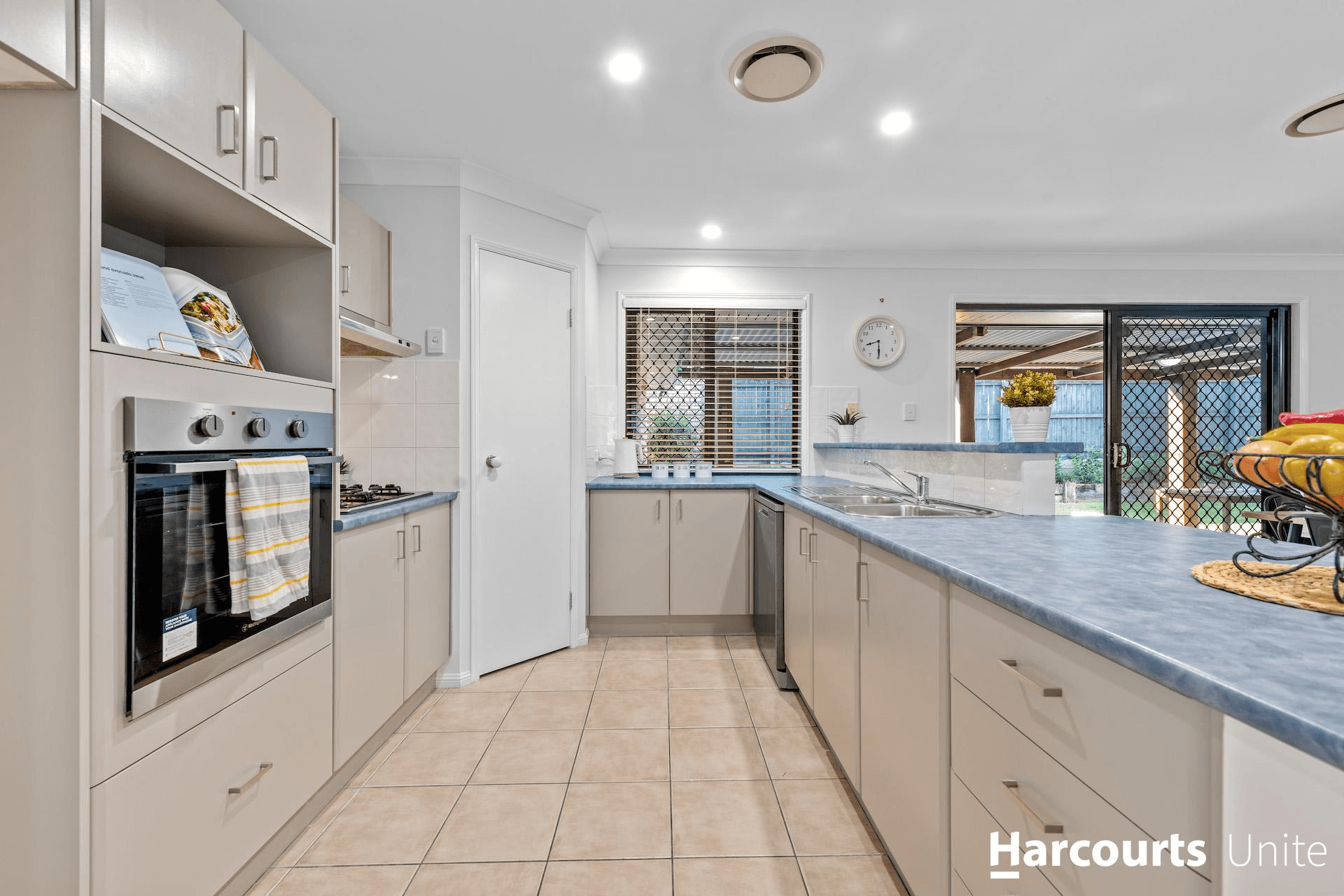 8 Nicholas Street, NORTH LAKES, QLD 4509