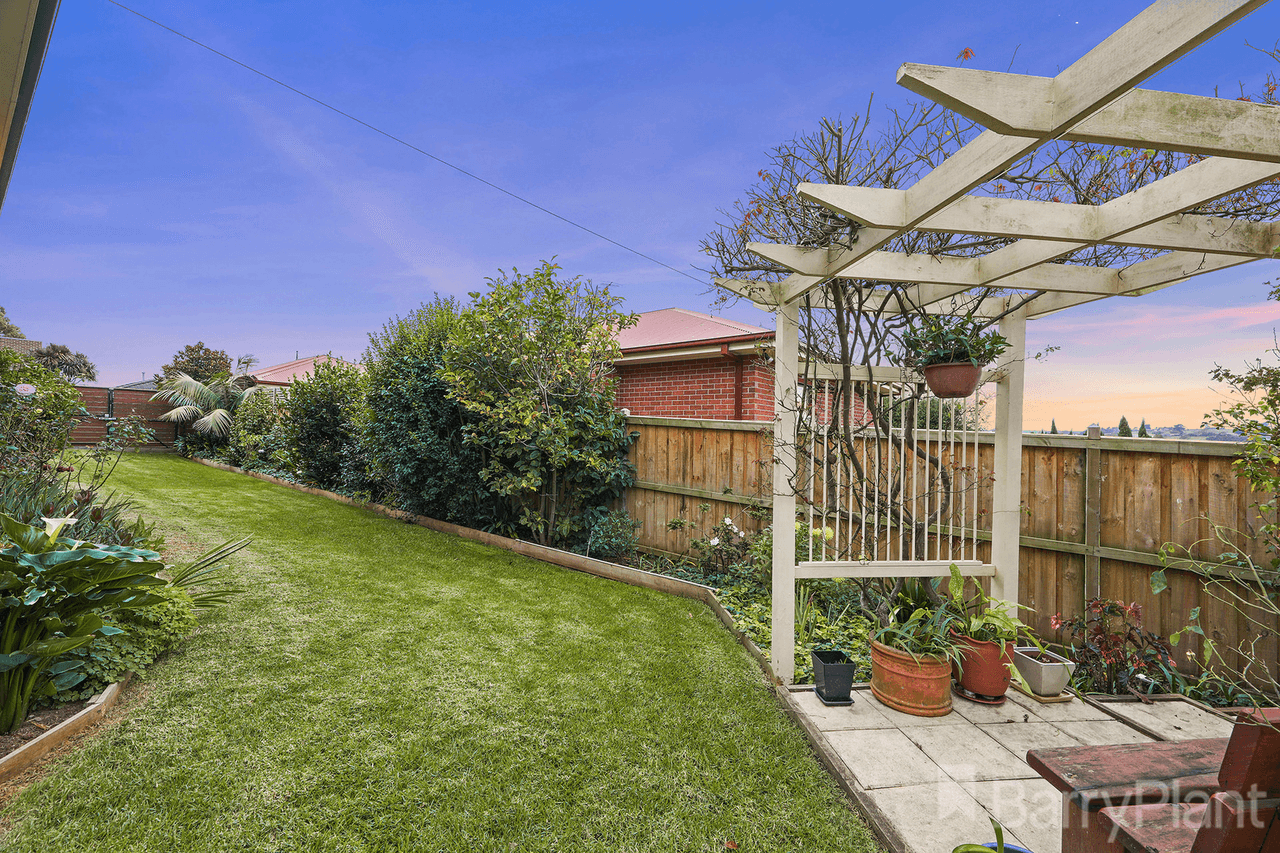 16 Grange Crescent, Warragul, VIC 3820