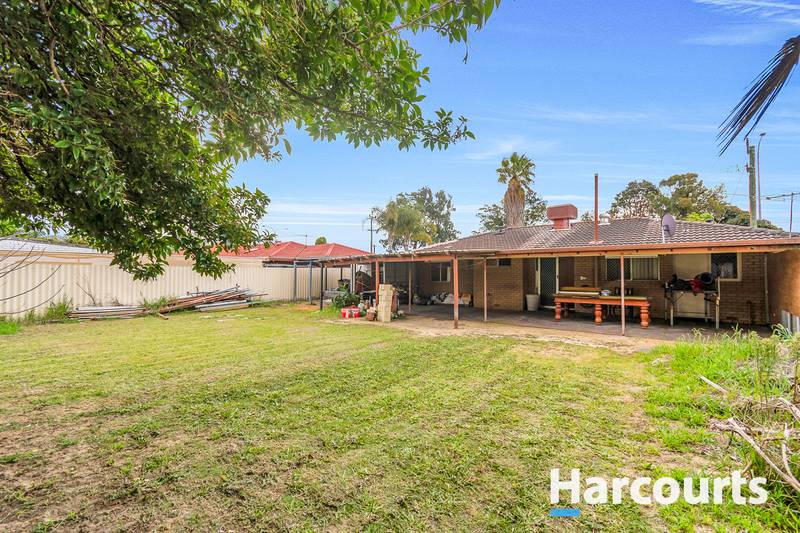 94 Marangaroo Drive, GIRRAWHEEN, WA 6064