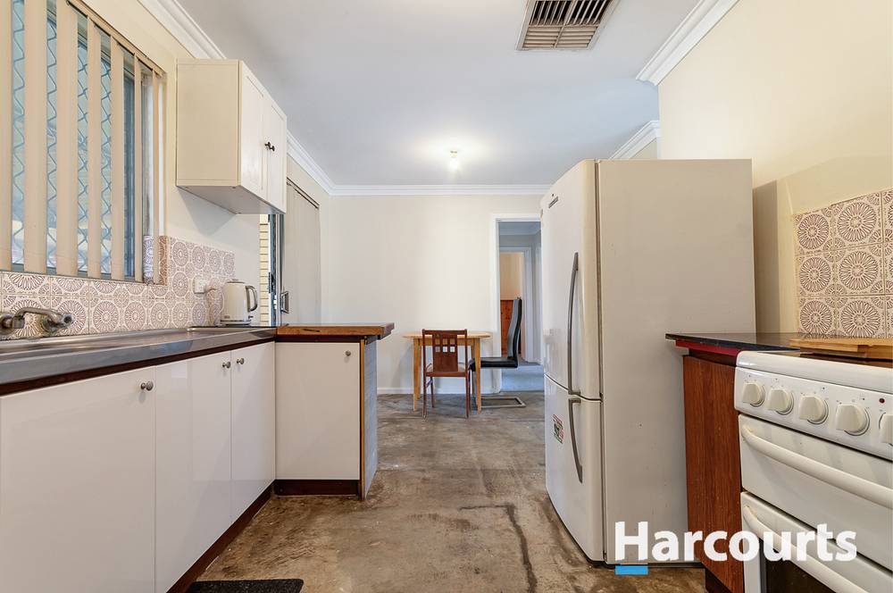 94 Marangaroo Drive, GIRRAWHEEN, WA 6064
