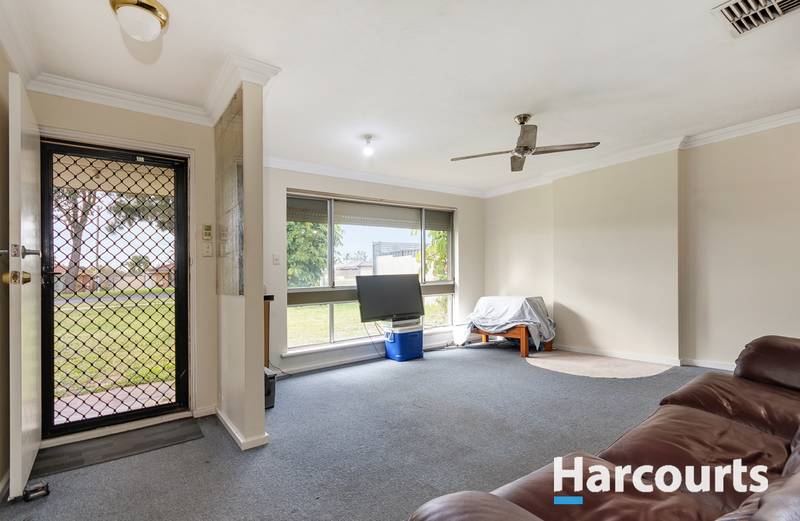 94 Marangaroo Drive, GIRRAWHEEN, WA 6064