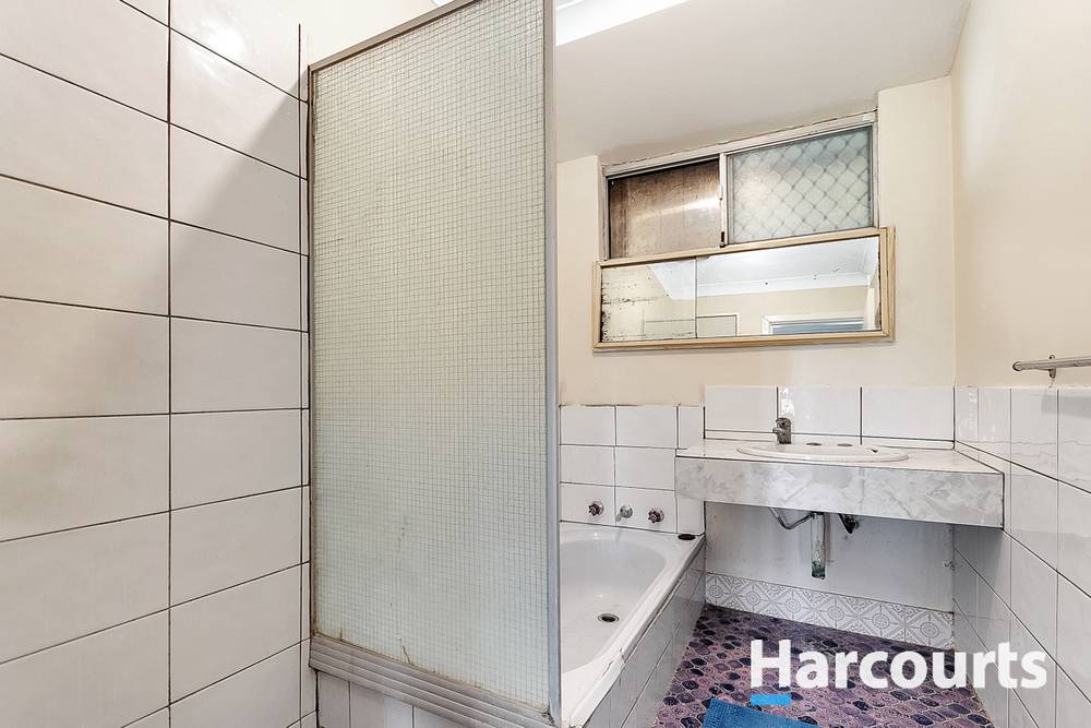 94 Marangaroo Drive, GIRRAWHEEN, WA 6064