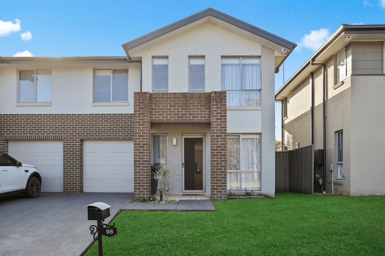 98 Hampshire Boulevard, SPRING FARM, NSW 2570