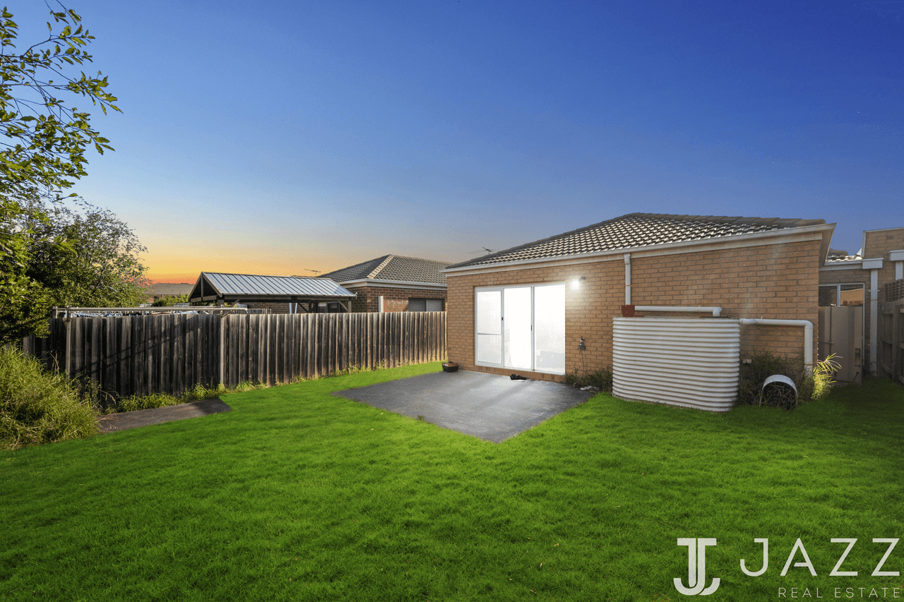 22 Windrest Way, POINT COOK, VIC 3030