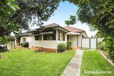 69 Rogers Street, ROSELANDS, NSW 2196