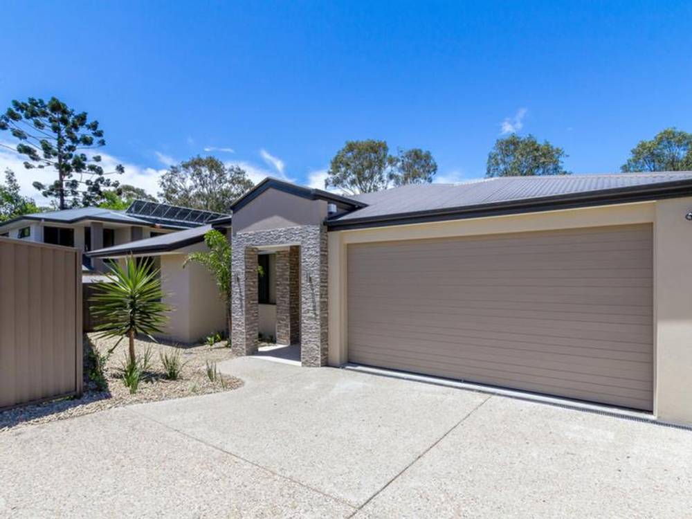2B Penamber Court, BENOWA, QLD 4217
