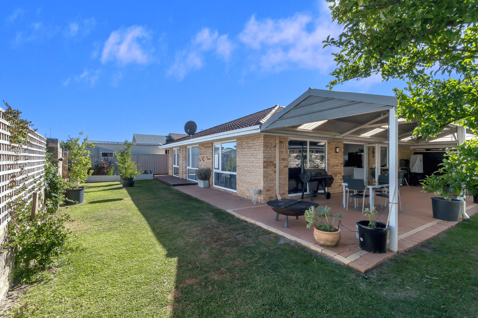 16 Mettler Court, Canning Vale, WA 6155