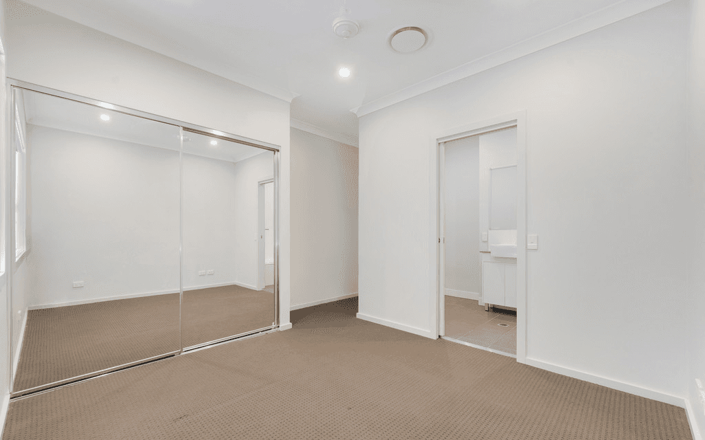 56 Atlantic Boulevarde, GLENFIELD, NSW 2167