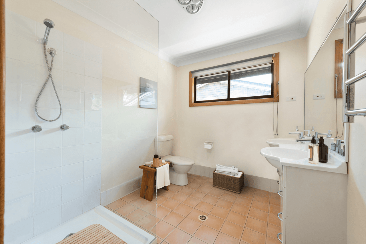 32 Macleay St, NARRAWALLEE, NSW 2539