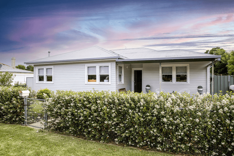 88 MacKay Street, Cootamundra, NSW 2590