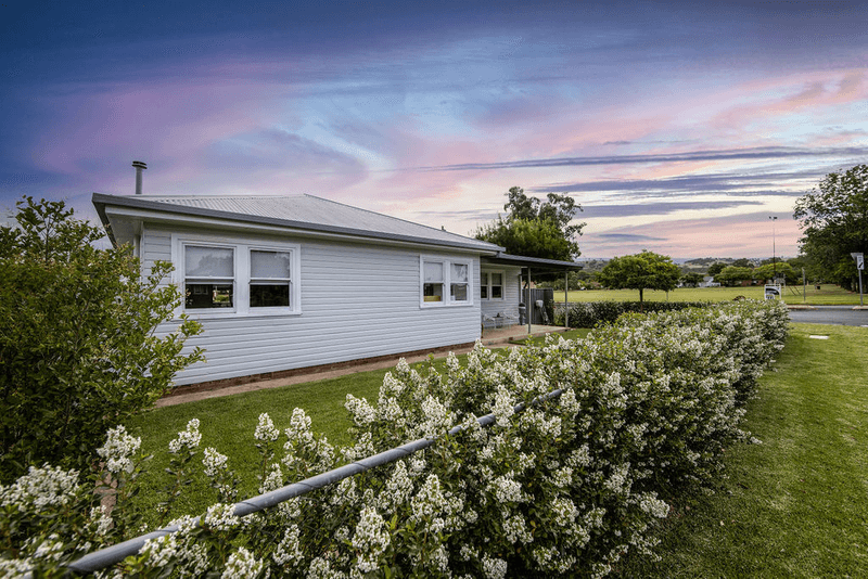 88 MacKay Street, Cootamundra, NSW 2590