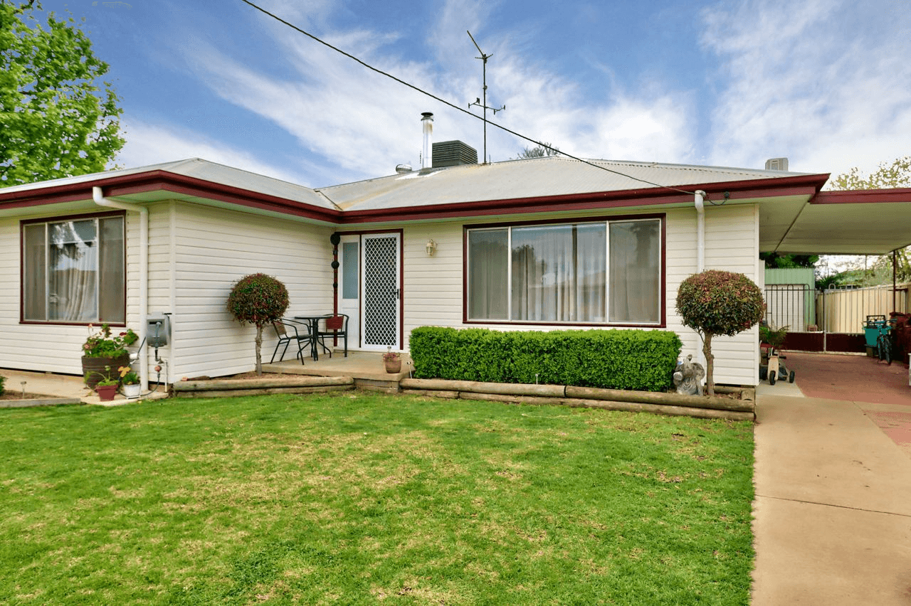 135 Dick Street, DENILIQUIN, NSW 2710