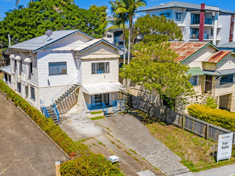 31 Kitchener Street, Coorparoo, QLD 4151