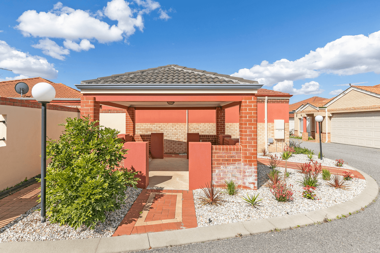 7/9 St Marks Drive, HILLARYS, WA 6025