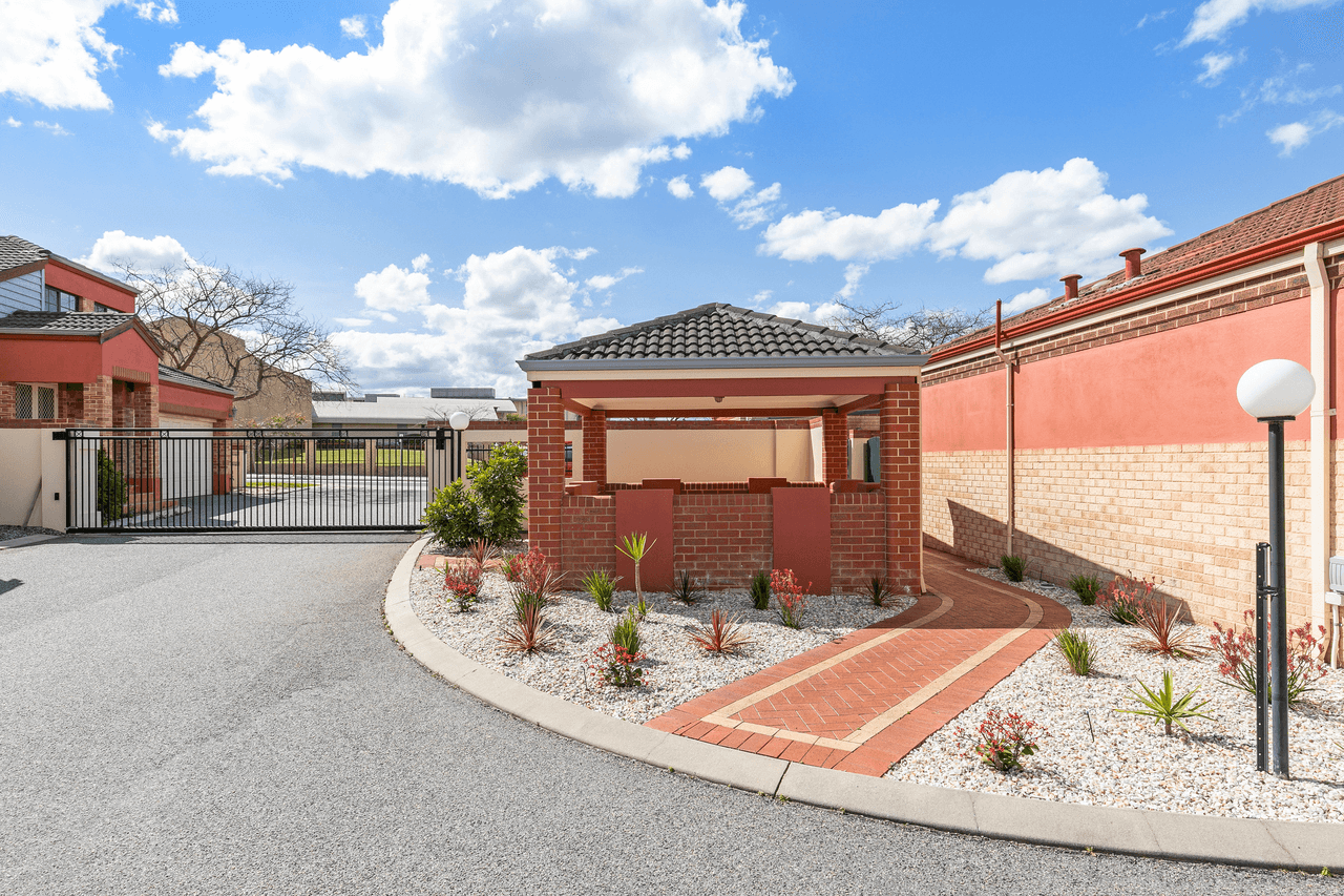 7/9 St Marks Drive, HILLARYS, WA 6025