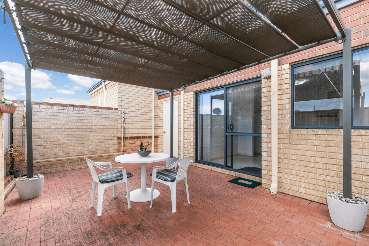 7/9 St Marks Drive, HILLARYS, WA 6025