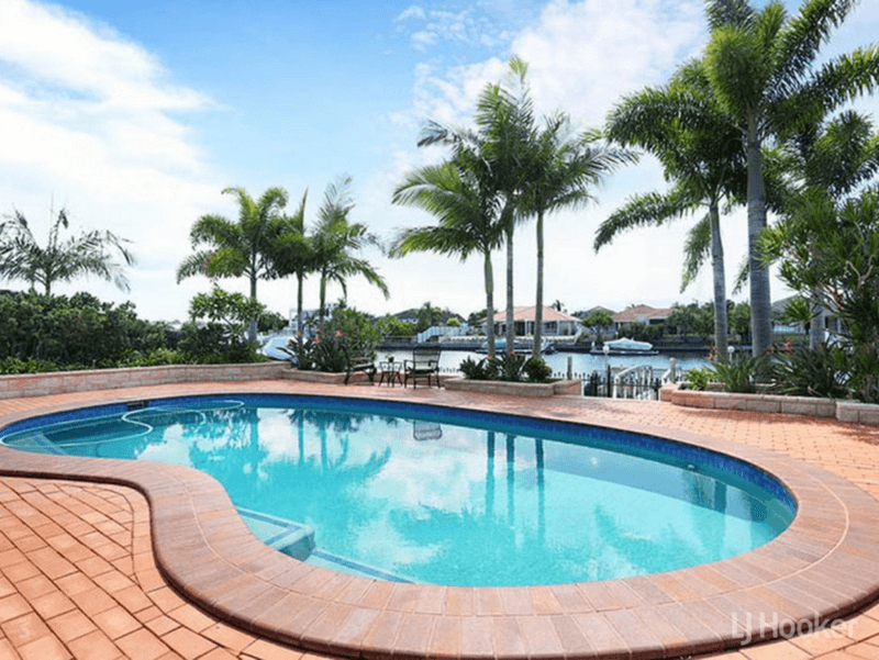 24 Pacific Drive, BANKSIA BEACH, QLD 4507