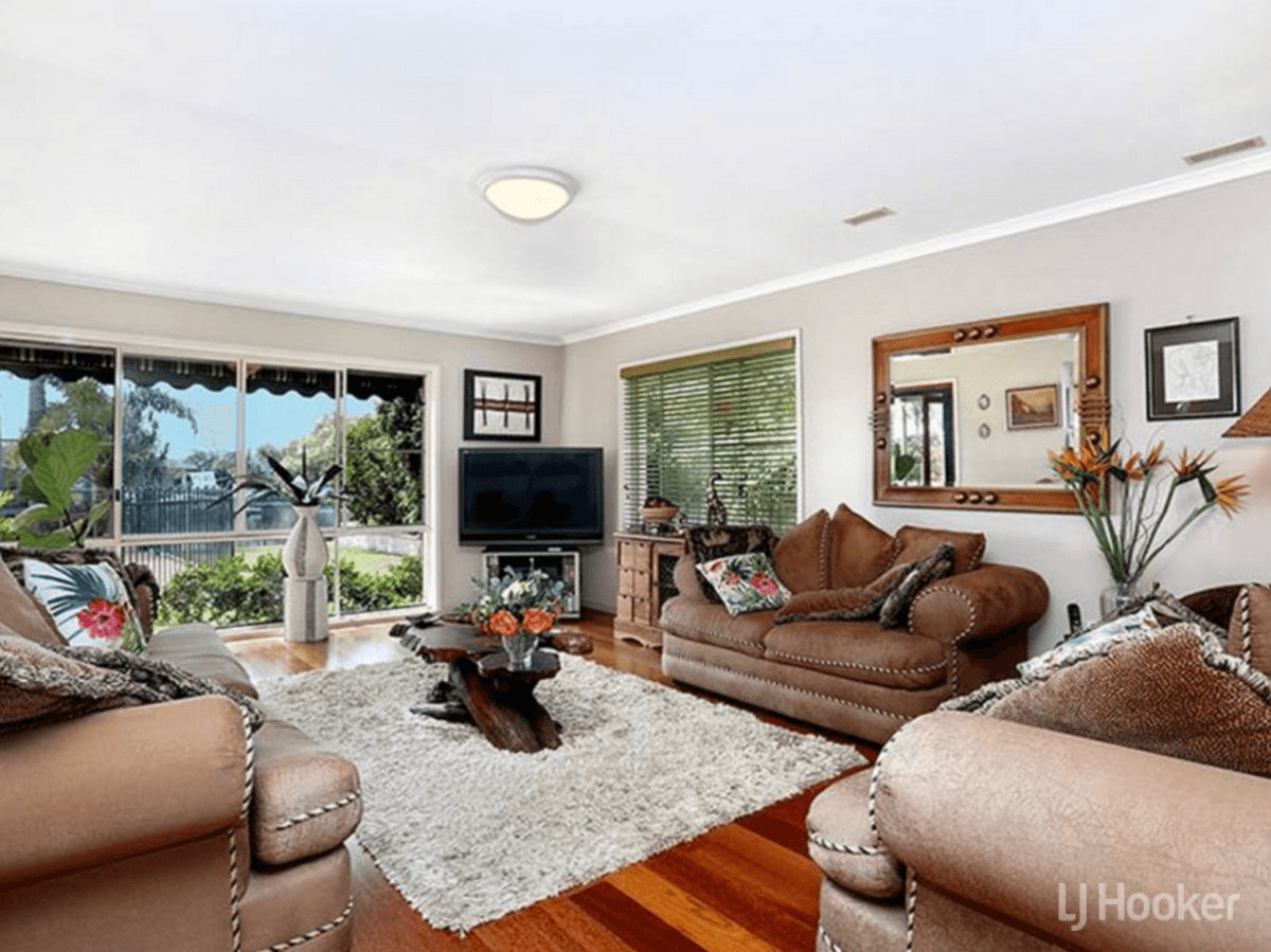 24 Pacific Drive, BANKSIA BEACH, QLD 4507