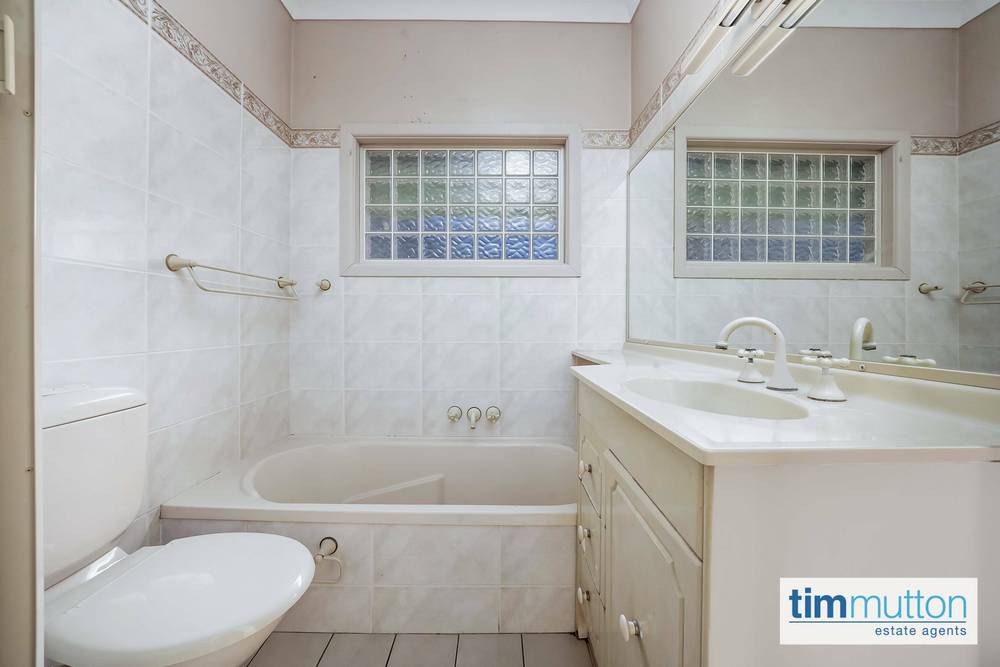 253 Tower St, Panania, NSW 2213