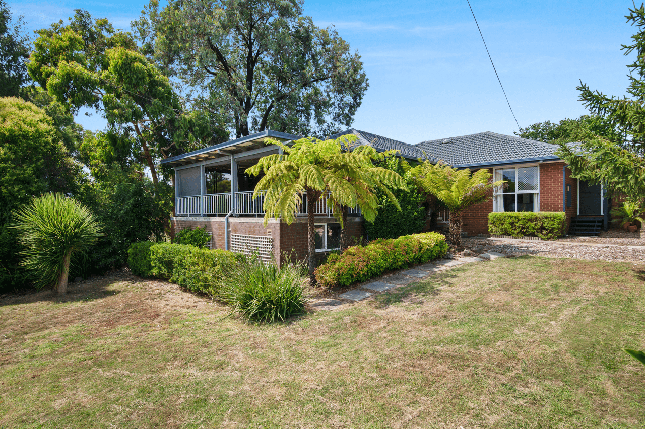 12 BALMORAL Street, KILSYTH, VIC 3137