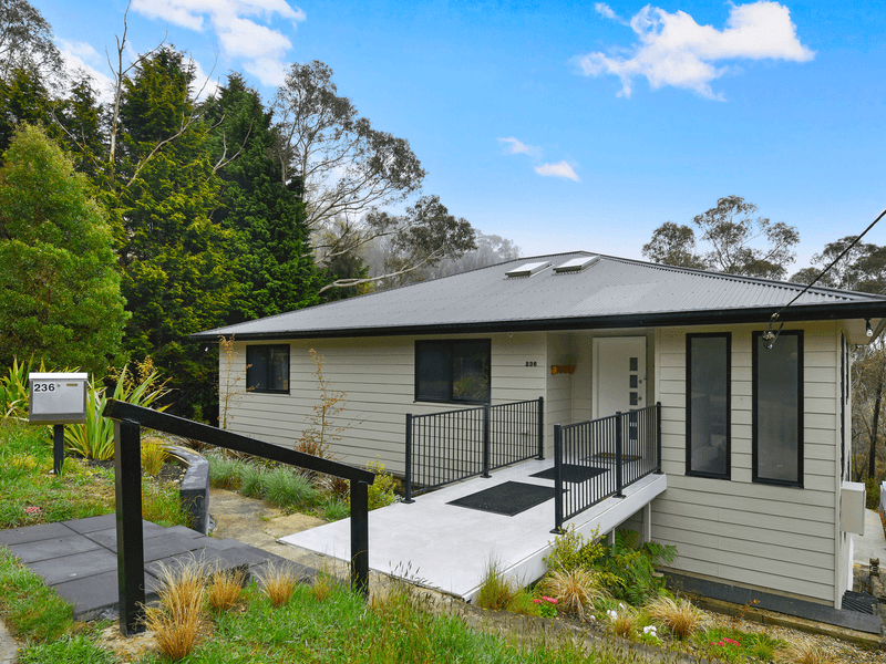 236 Connaught Road, Blackheath, NSW 2785