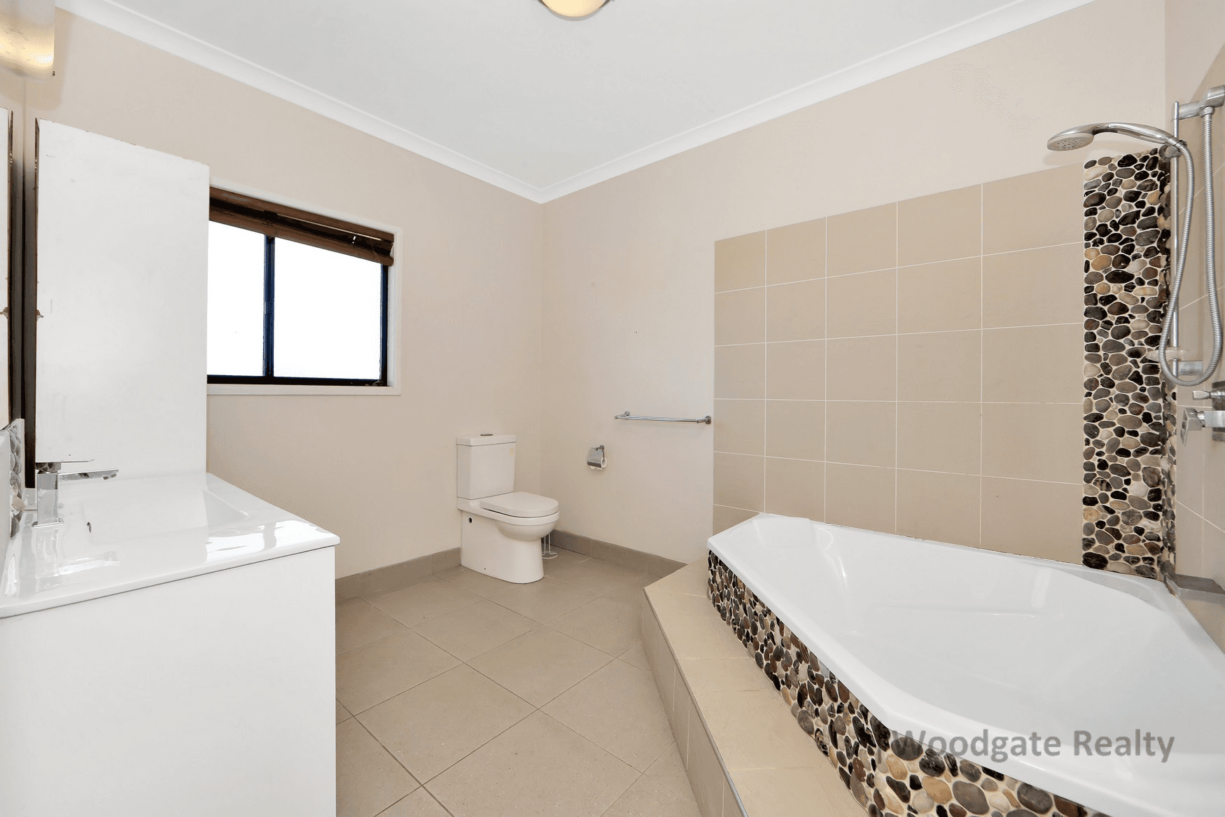 1 Hakea St, Woodgate, QLD 4660