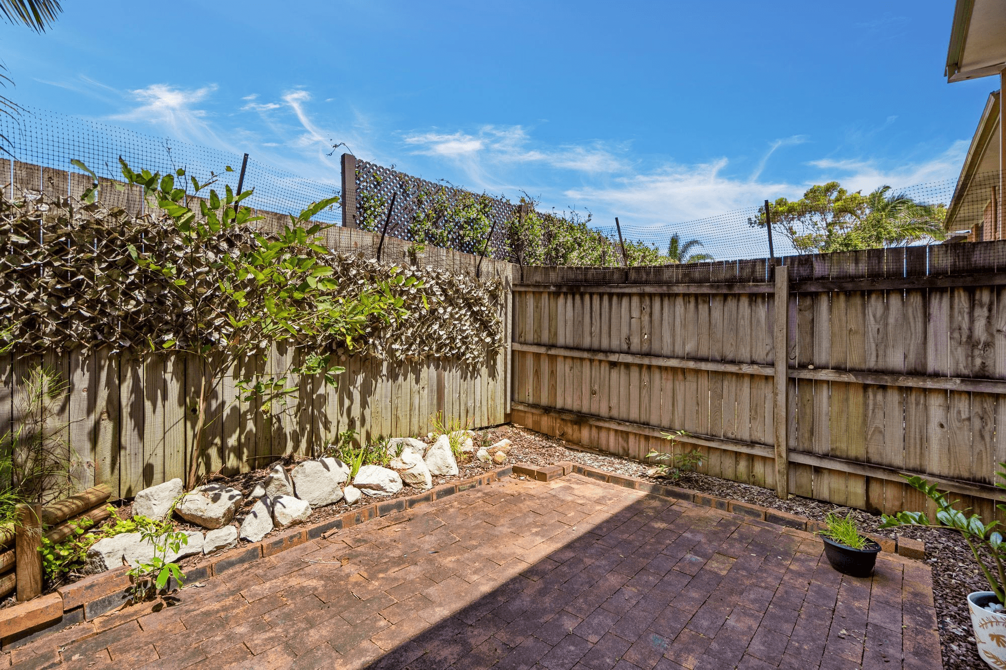 10/127 Barbaralla Drive, SPRINGWOOD, QLD 4127