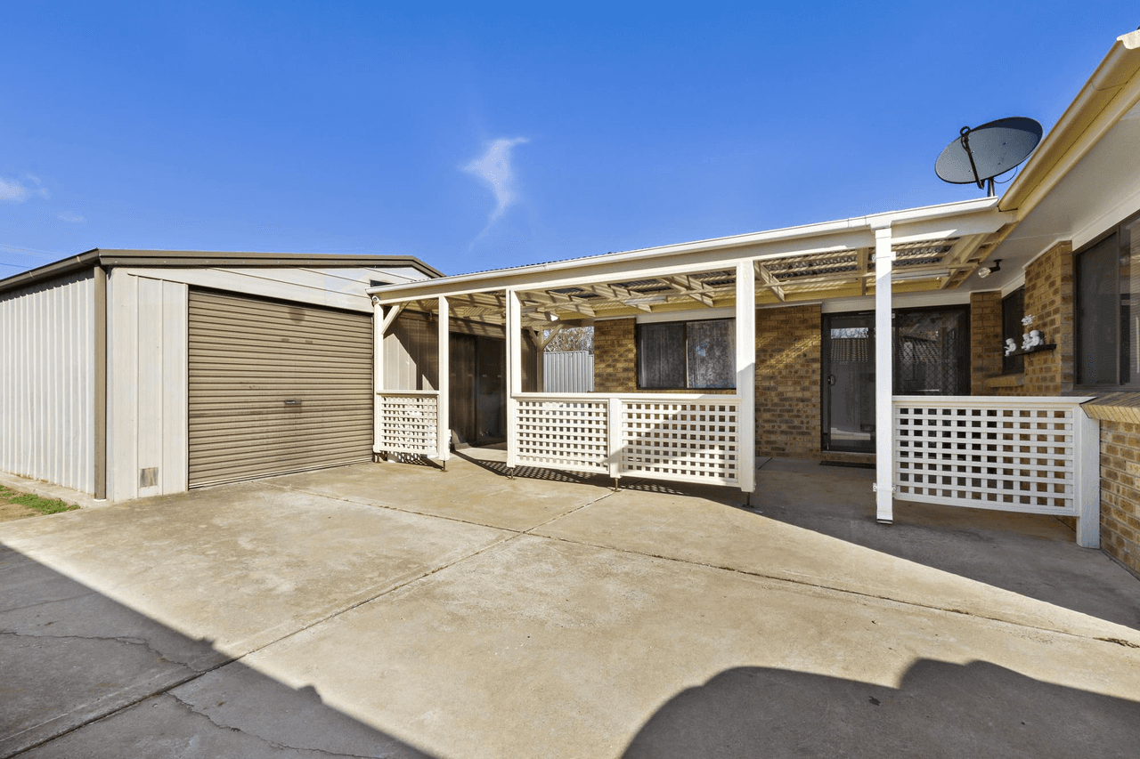 5 Leibnitz Place, ISABELLA PLAINS, ACT 2905