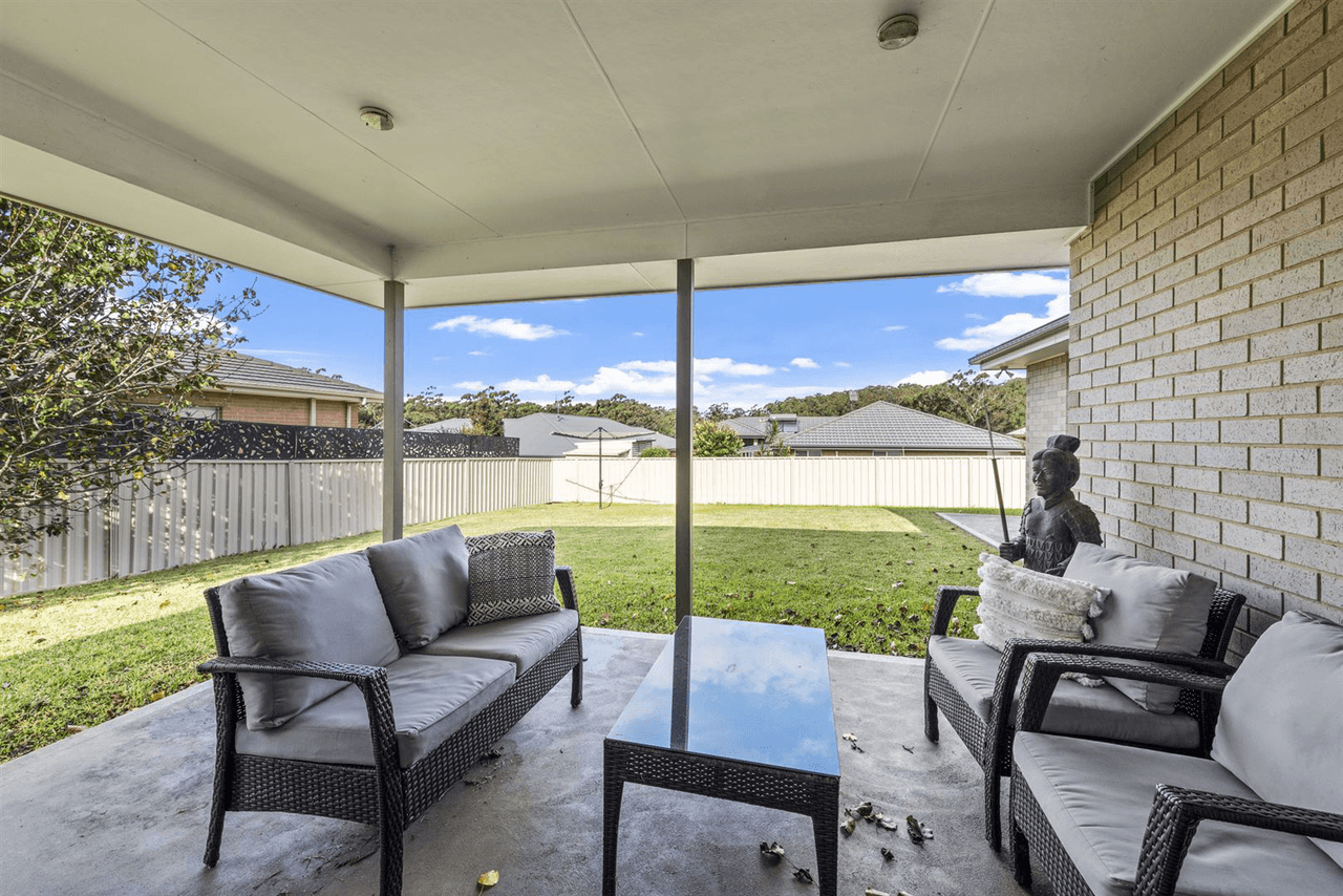 4 Frangipani Avenue, ULLADULLA, NSW 2539