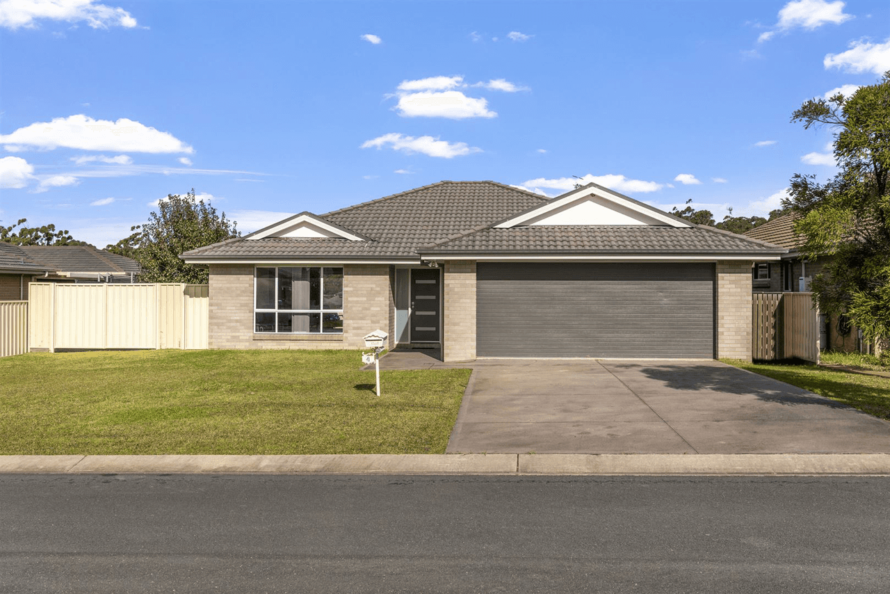 4 Frangipani Avenue, ULLADULLA, NSW 2539