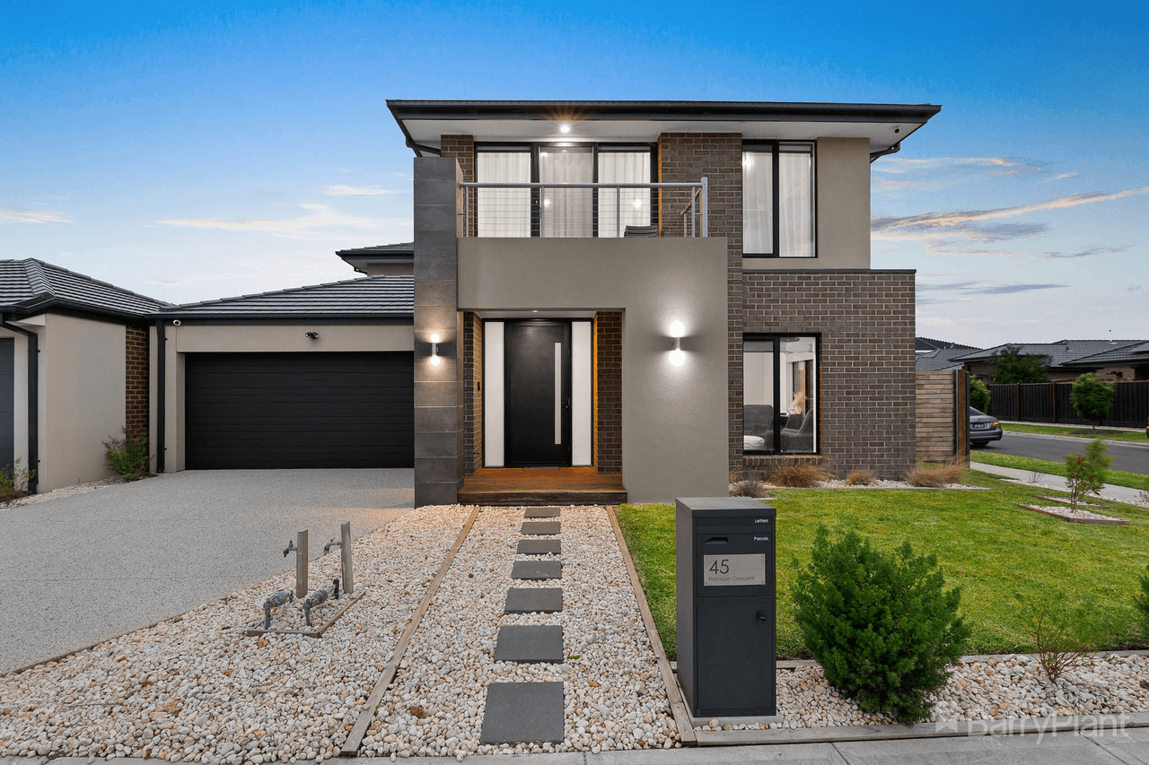 45 Flanagan Crescent, Cranbourne South, VIC 3977