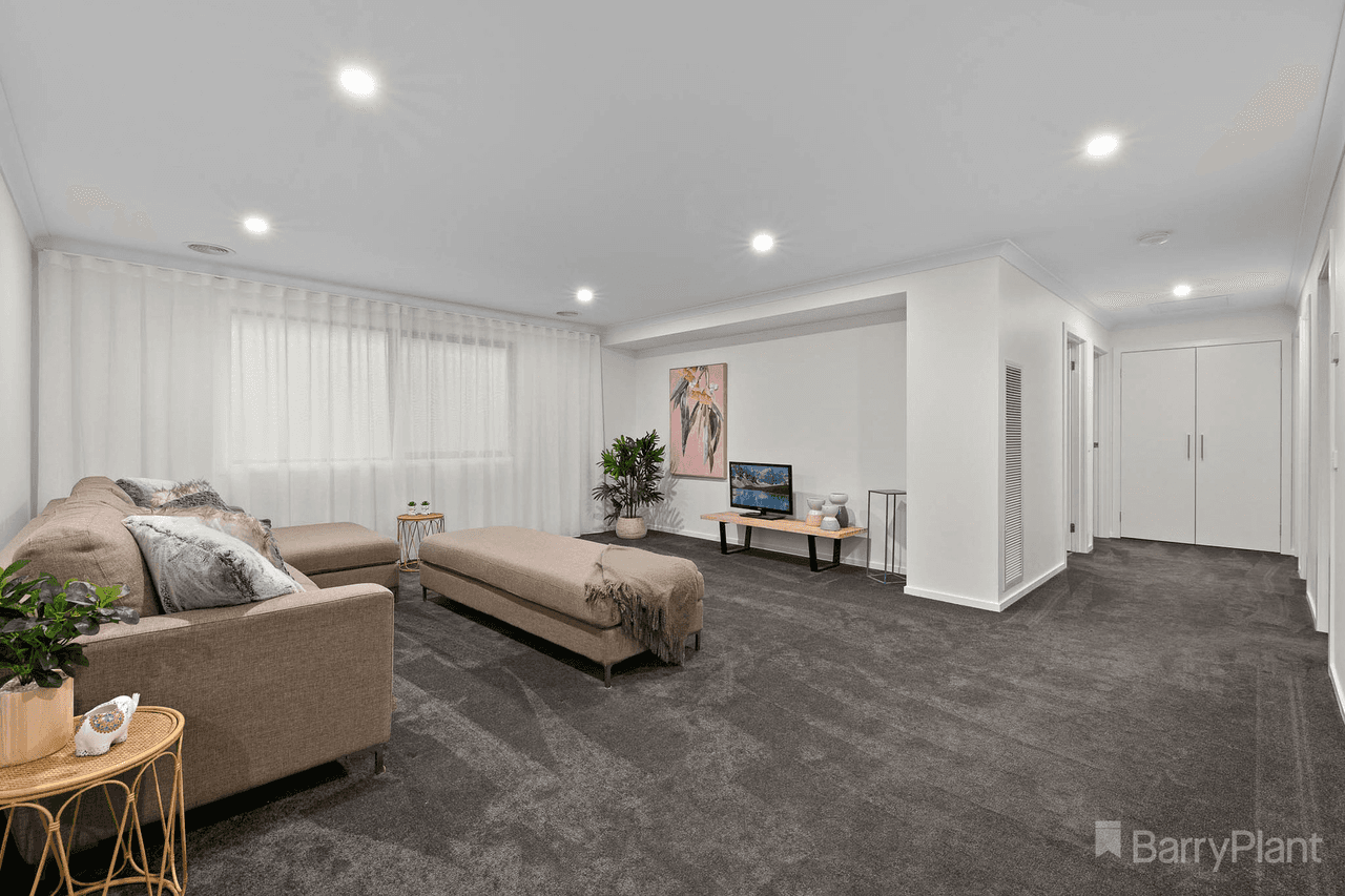 45 Flanagan Crescent, Cranbourne South, VIC 3977