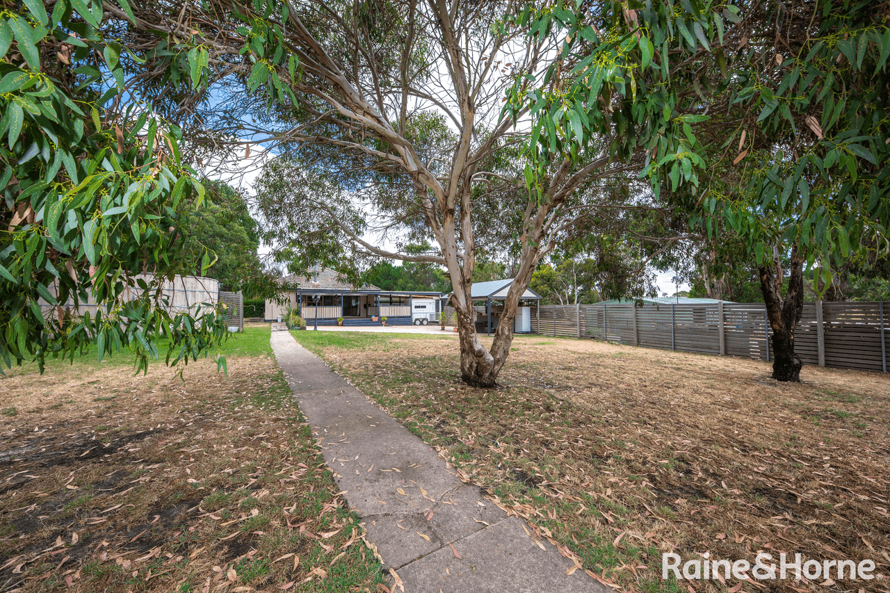 13 Taylors Court, KYNETON, VIC 3444