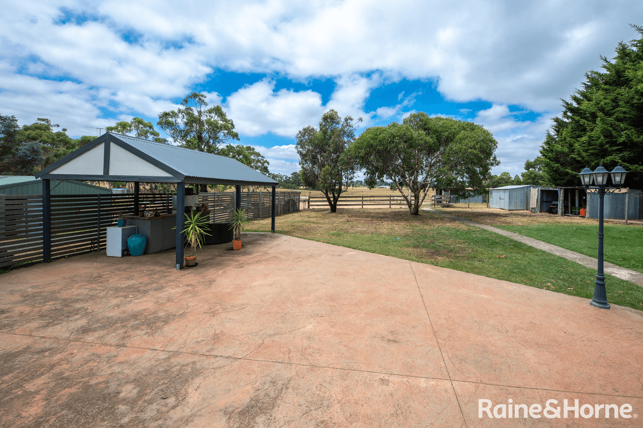 13 Taylors Court, KYNETON, VIC 3444