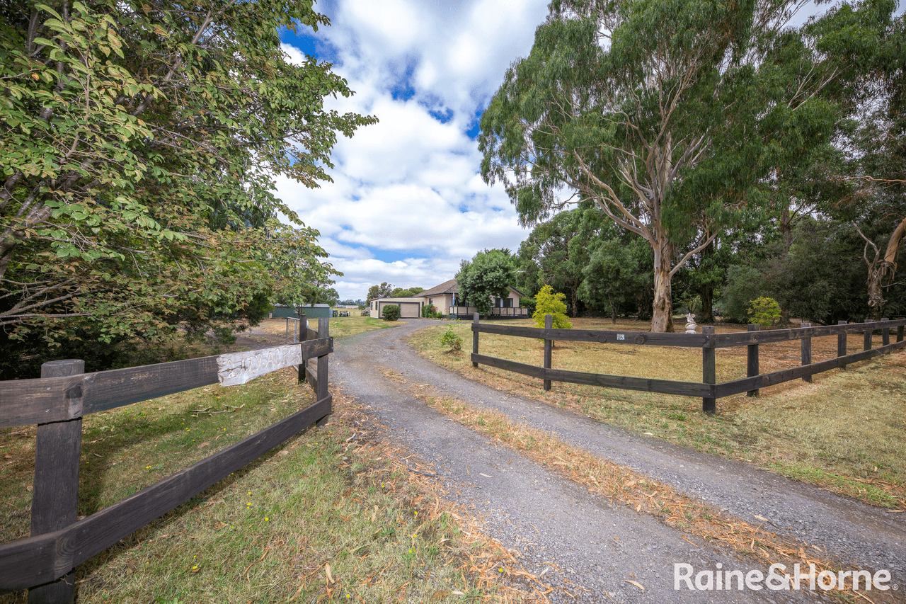 13 Taylors Court, KYNETON, VIC 3444