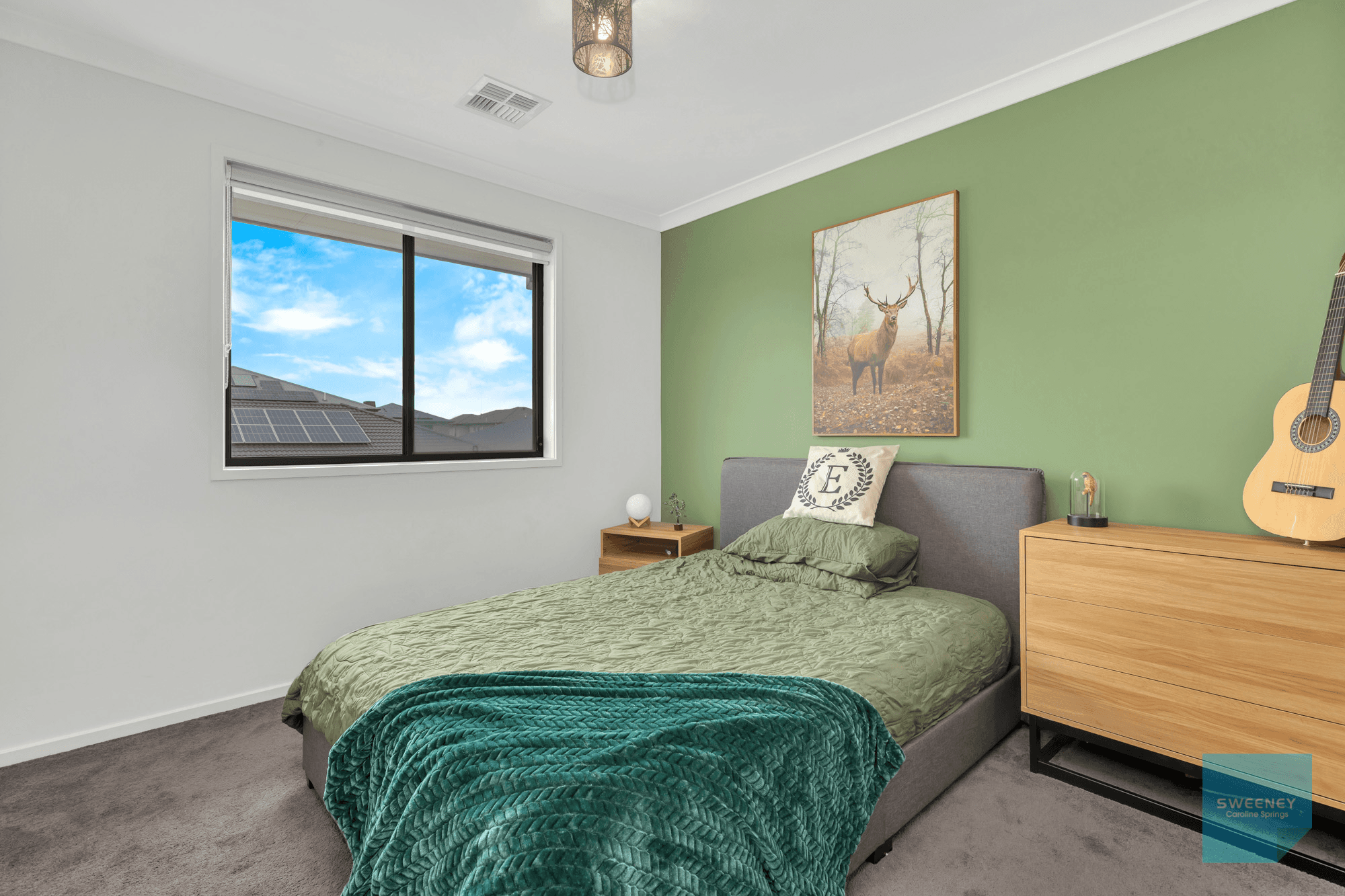 10 Somerset Road, THORNHILL PARK, VIC 3335