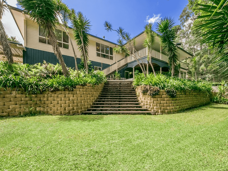 25 Lomatia Court, BONOGIN, QLD 4213