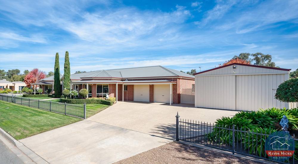8 Bluebird Court, KIALLA, VIC 3631