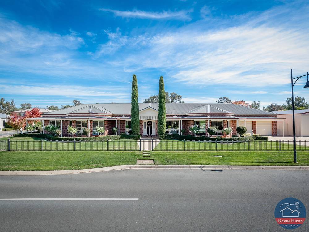 8 Bluebird Court, KIALLA, VIC 3631