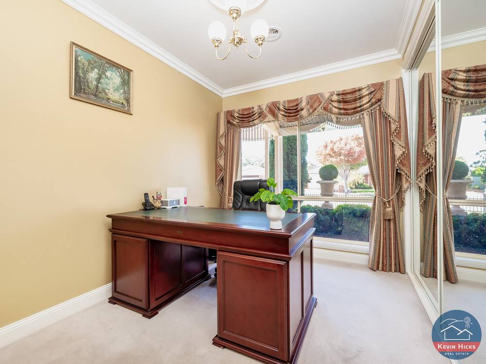 8 Bluebird Court, KIALLA, VIC 3631