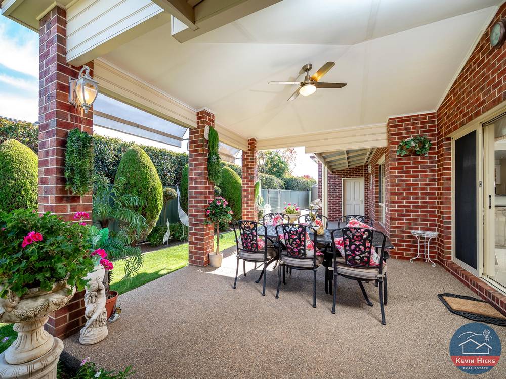 8 Bluebird Court, KIALLA, VIC 3631