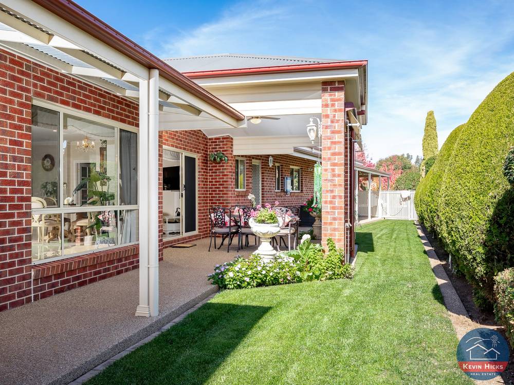 8 Bluebird Court, KIALLA, VIC 3631