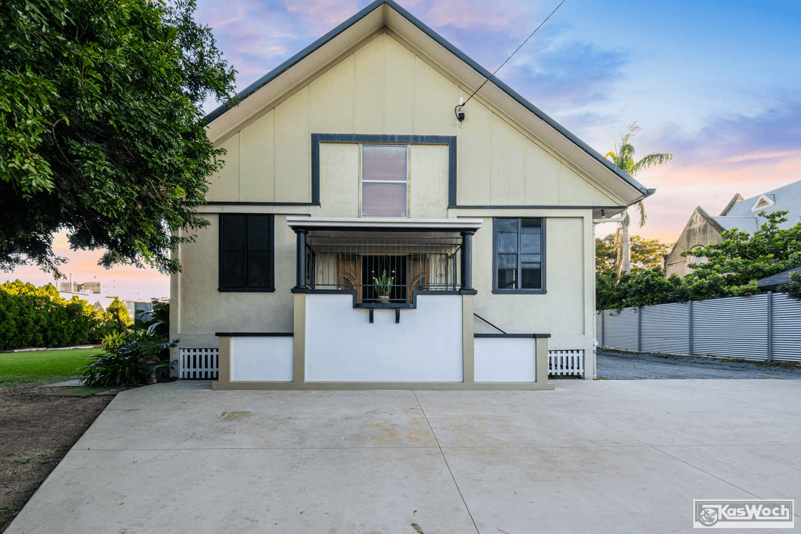 282-284 BOLSOVER STREET, ROCKHAMPTON CITY, QLD 4700