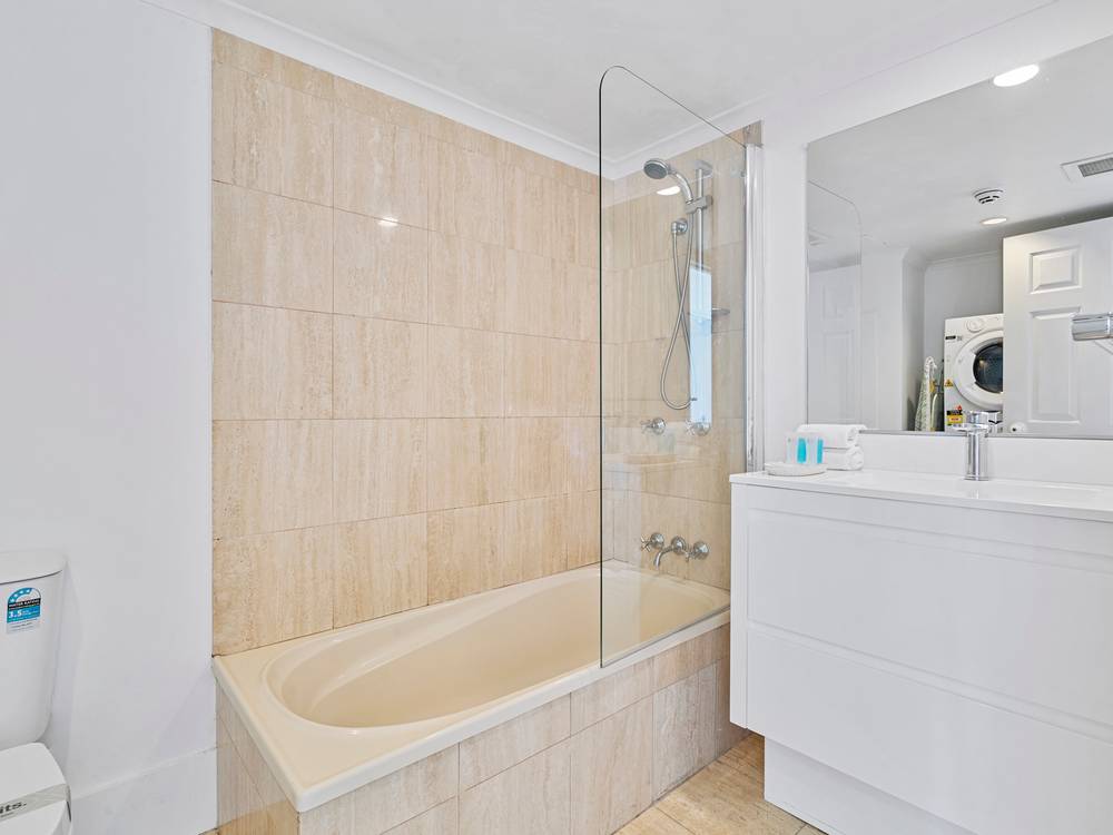 11A/2 Nineteenth Avenue, PALM BEACH, QLD 4221