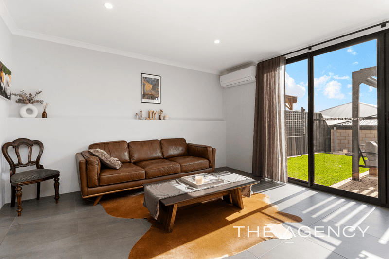 225 Leeuwin Boulevard, Bushmead, WA 6055